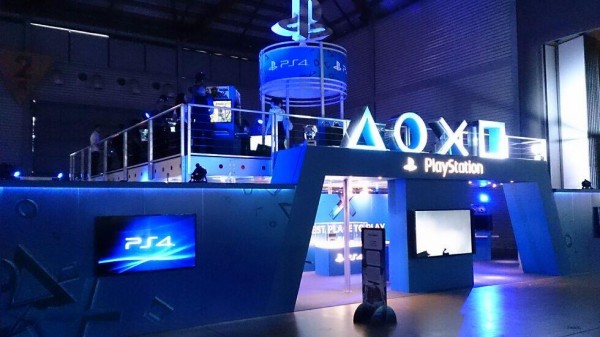 Sony-PlayStation-EBExpo-Booth-01-600x337.jpg