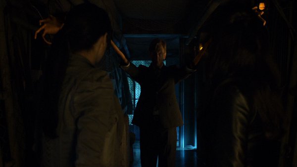 lost-girl-season-3-02