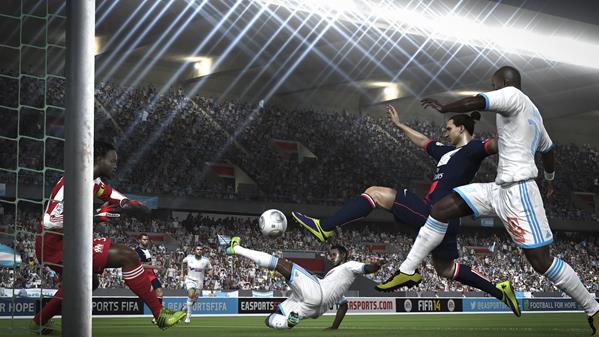 FIFA-14-XboxOne-Gameplay-07